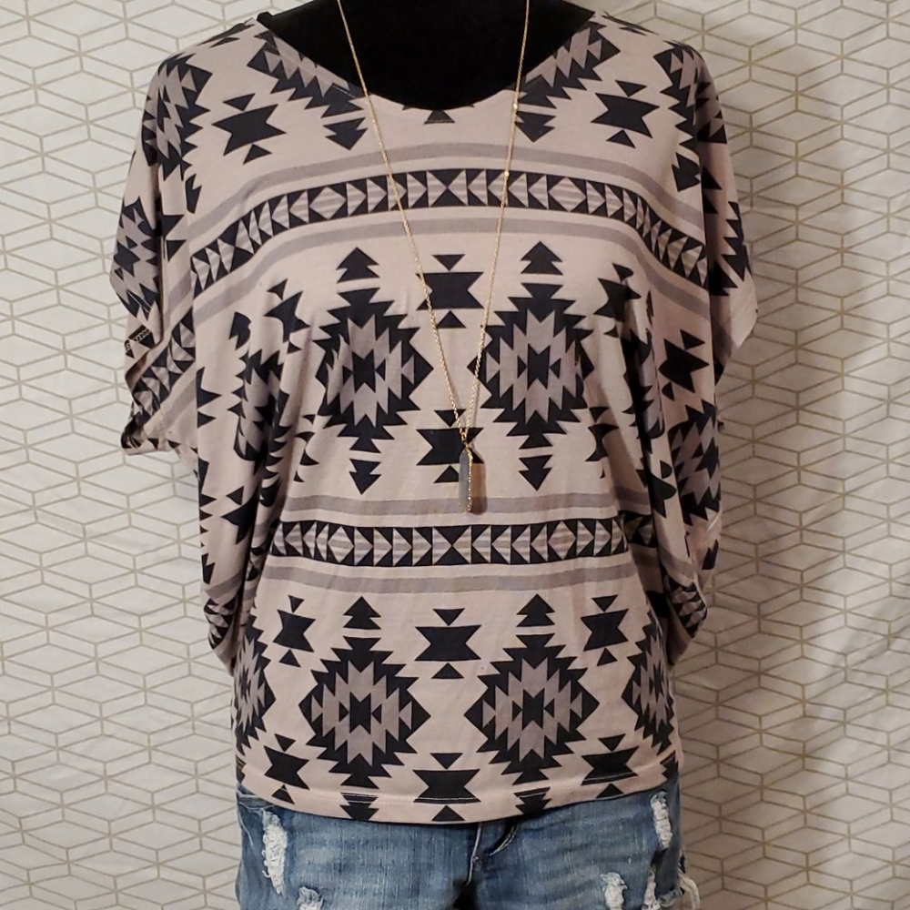 Aztec print top - Picture 3 of 3